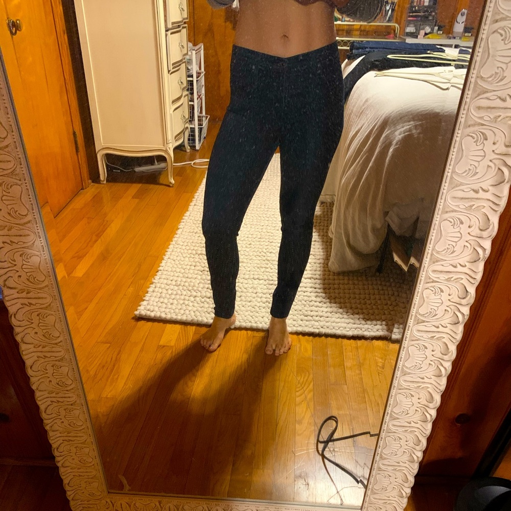 AG Farrah High-Rise Skinny Jeans (size 26R)